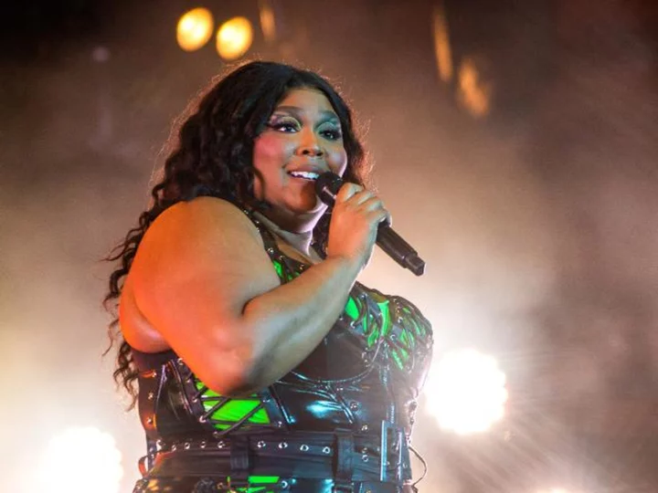Lizzo's dance crews express support for her amid lawsuit