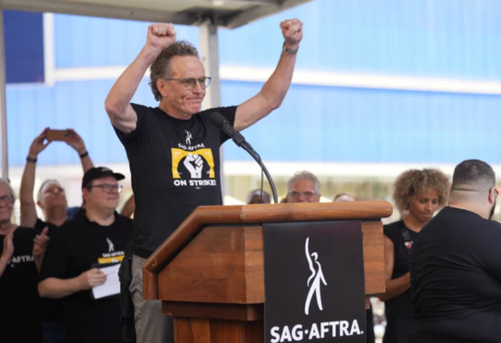 Bryan Cranston, Jessica Chastain join star-studded Times Square rally of striking actors and writers