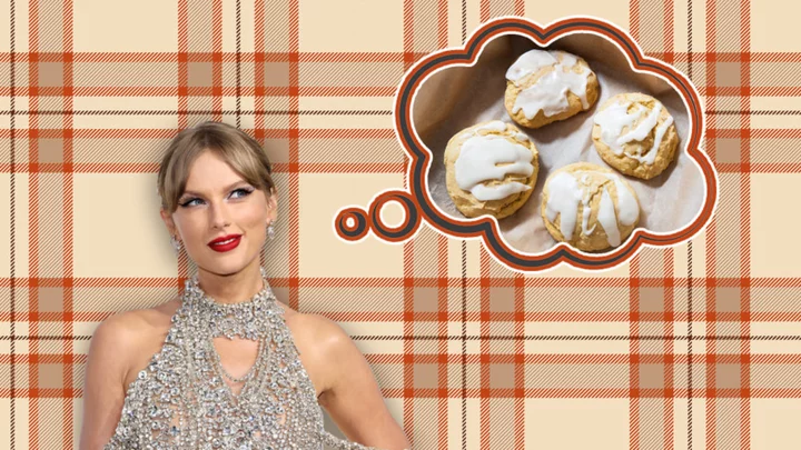 How to Make Taylor Swift’s Famous Chai Cookies With Cinnamon Eggnog Icing