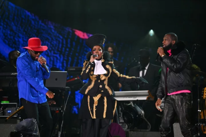 Lauryn Hill, Red Hot Chili Peppers draw fans to rainy Central Park aid fest