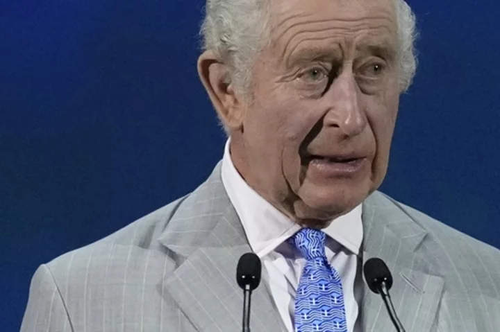 King Charles III draws attention by wearing a Greek flag tie after London-Athens diplomatic spat