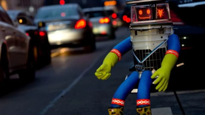 Hitchhiking Robot's Travels Come to an Abrupt End in Philadelphia
