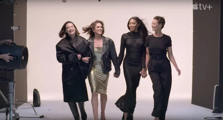 'The Super Models' documentary trailer reunites four '90s fashion icons