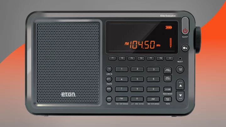 This all-in-one shortwave radio is $150