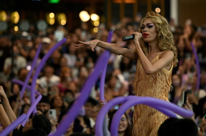 Philippine 'Swifties' flock to Taylor Sheesh show