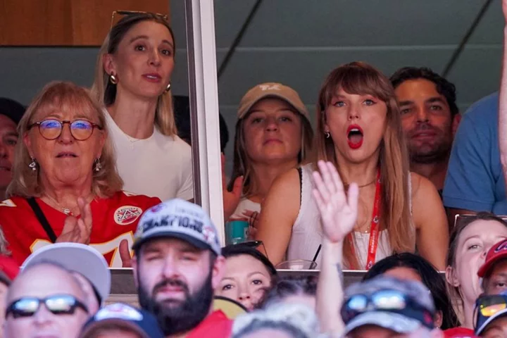 Taylor Swift's NFL era: Pop star attends second Chiefs football game