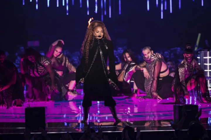 Janet Jackson performs alongside YOLA at sold-out concert in Los Angeles on tour stop with Ludacris