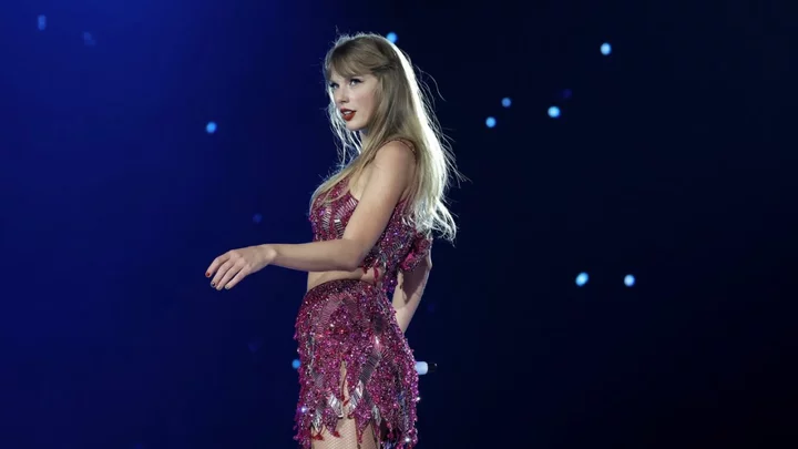 FBI uses Taylor Swift songs to convince fans to report crimes
