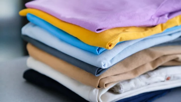 How to Fold a T-Shirt in Less Than 3 Seconds