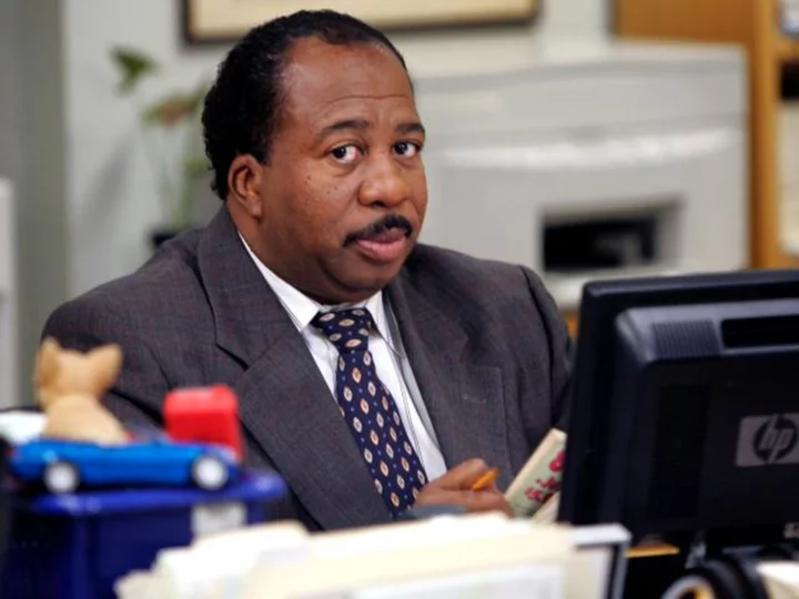 'The Office' star Leslie David Baker will return Kickstarter money to fans who tried to get his spinoff to air