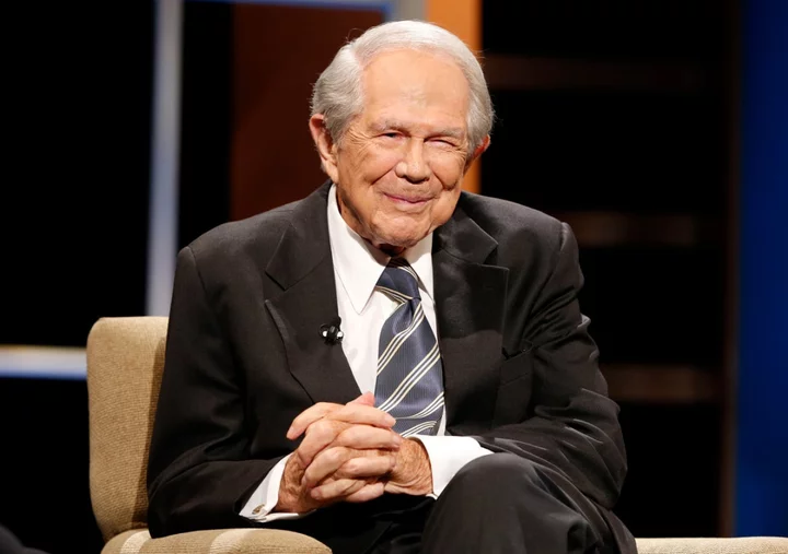 Pat Robertson dies at 93; founded Christian Broadcasting Network, Christian Coalition