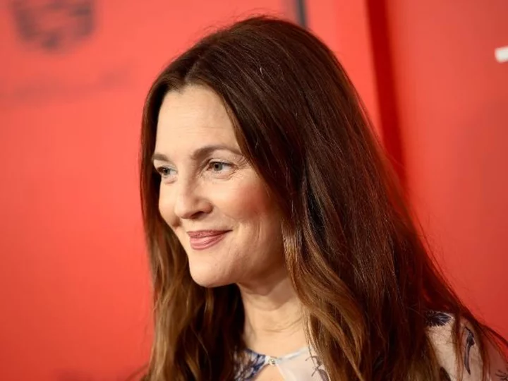 Drew Barrymore 'deeply apologizes' to the Writers Guild of America in an emotional video