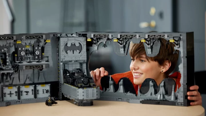 This LEGO ‘Batman Returns’ Batcave Will Take You Back to 1992