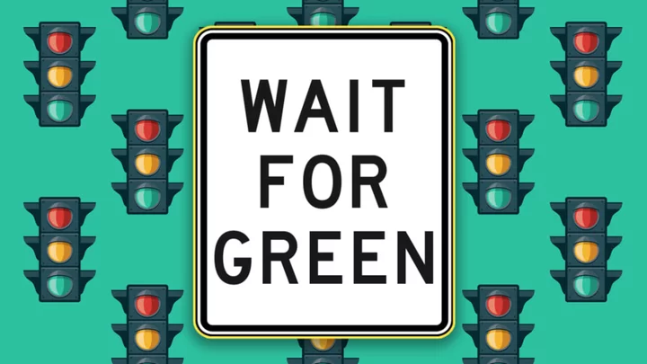 What’s the Point of a “Wait for Green” Traffic Sign?
