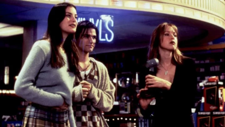 17 Surprising Facts About ‘Empire Records’