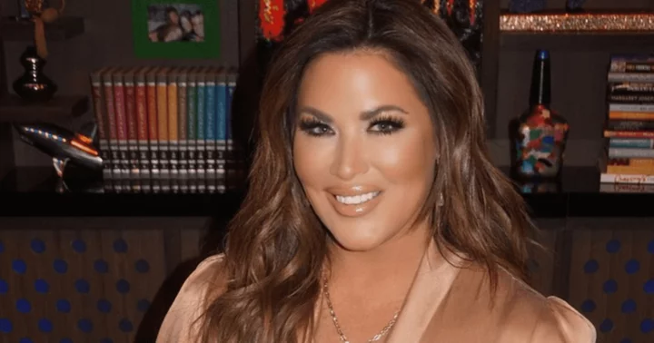 'Doesn’t look good': Internet speculates Emily Simpson got chin fillers as they fail to recognize ‘RHOC’ star after Thanksgiving post