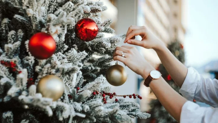 Ornamental Health: 8 Tips for Decorating Your Christmas Tree