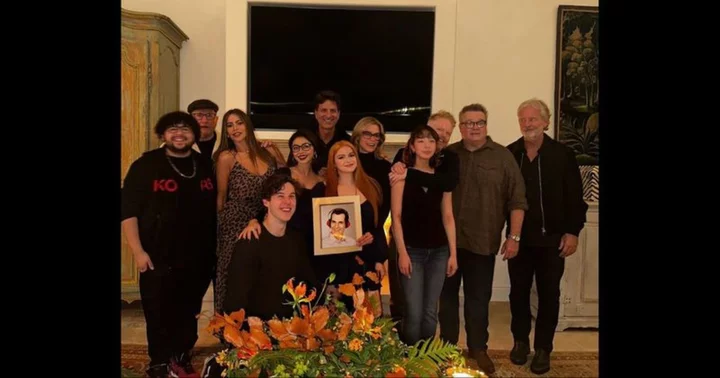 'Modern Family' cast reunites for one big photo but fans spark death rumors as one popular character is missing