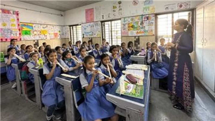 Yamaha: Japanese-style Music Education Using Recorders Begins at Public Primary Schools in India