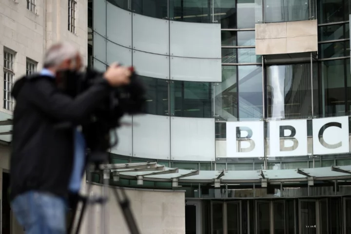 BBC restarts inquiry into sex pictures scandal as star named