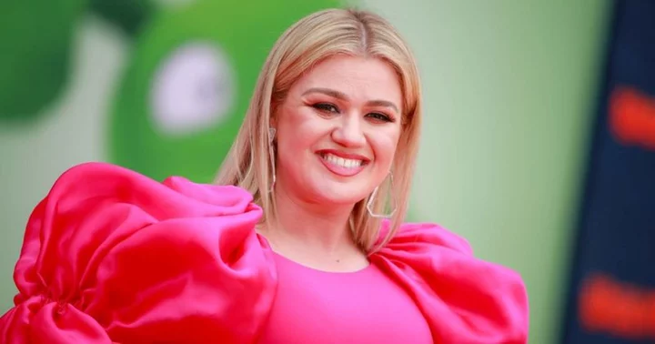 'This is how revenge is done': Fans can't get over Kelly Clarkson's look on 'The Tonight Show'