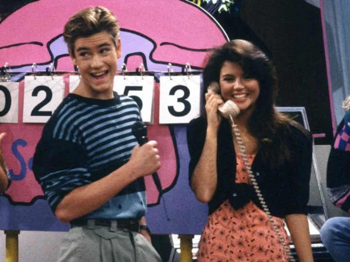 Mark-Paul Gosselaar says it's hard to watch outdated episodes of 'Saved by the Bell'