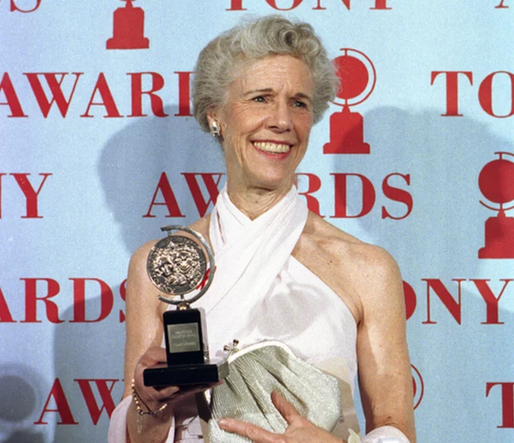 Frances Sternhagen, Tony Award-winning actor who was familiar maternal face on TV, dies at 93