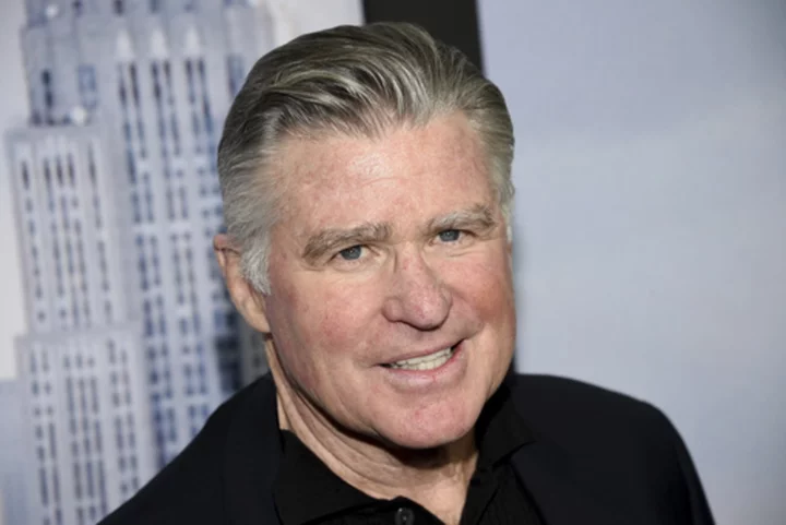 'Hair,' 'Everwood' actor Treat Williams killed in Vermont motorcycle crash