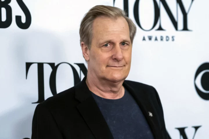Jeff Daniels looks back with stories and music in new Audible audio memoir 'Alive and Well Enough'