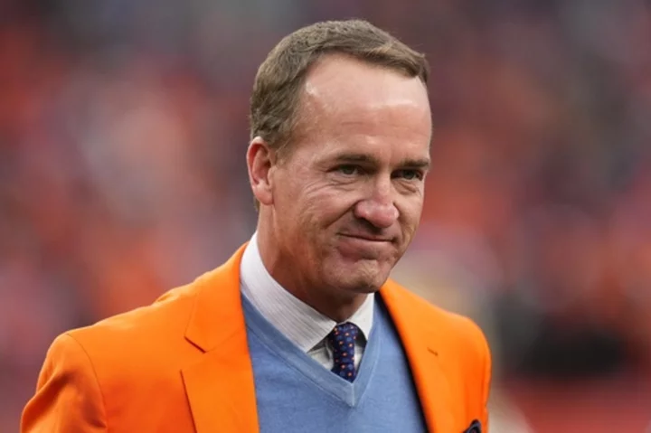Peyton Manning adds a new title - professor at his alma mater, Tennessee