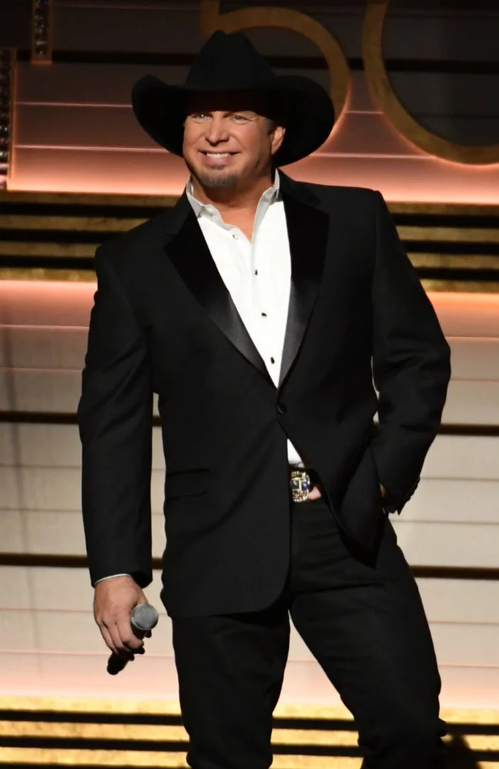 Garth Brooks wants to bring back Chris Gaines