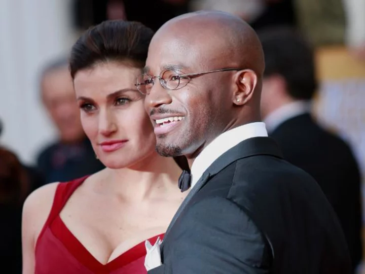Idina Menzel says 'interracial aspect' played into her marriage to Taye Diggs ending